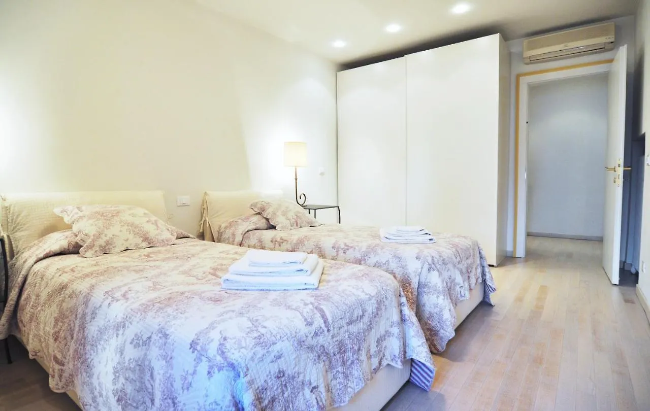 Ca' Formosa, Canal Views Close To San Marco And Rialto البندقية شقة